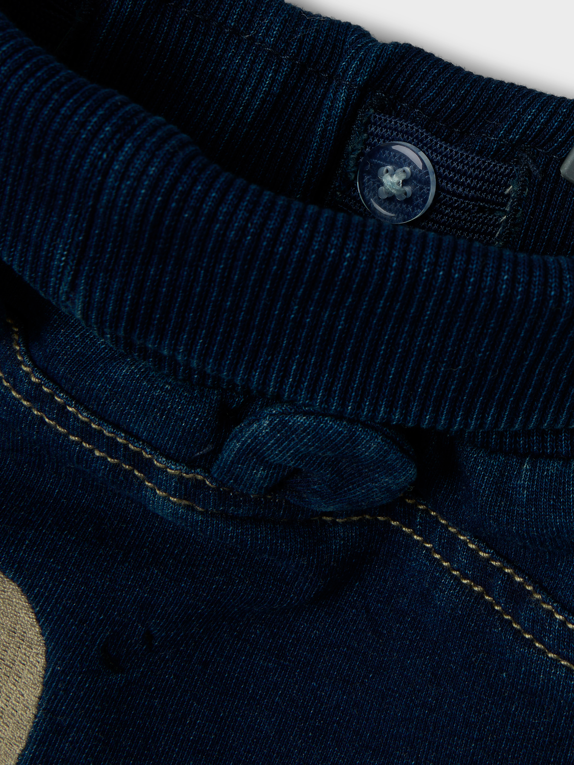 model_shot-front_full